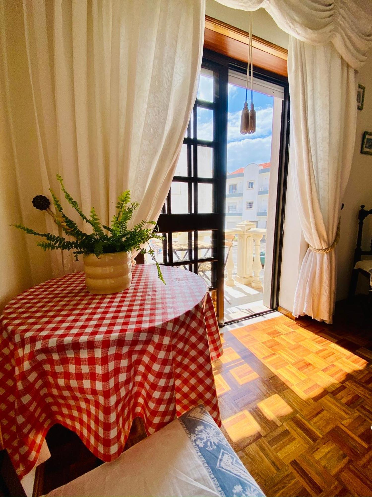 Spray B&B Sitio In Nazare, European Style Exterior photo
